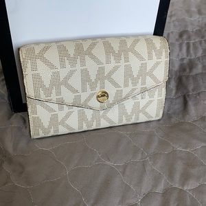 Michael Kors Large Wallet / Crossbody Clutch